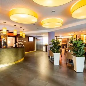 Stadthotel Am Römerturm Hotel